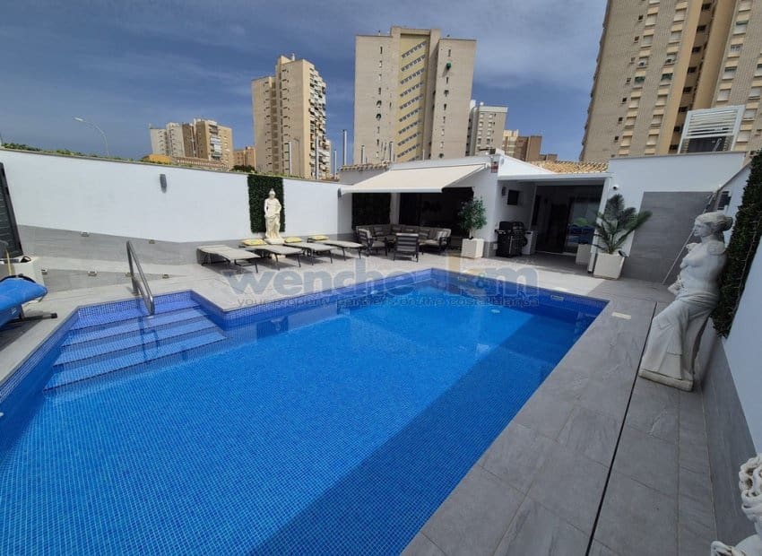 3 quarto Moradia Geminada para venda em Dehesa de Campoamor com piscina - 625 000 € (Ref: 9753526)