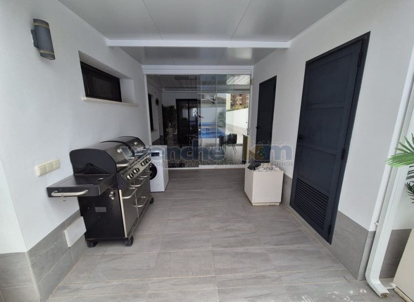 3 quarto Moradia Geminada para venda em Dehesa de Campoamor com piscina - 625 000 € (Ref: 9753526)