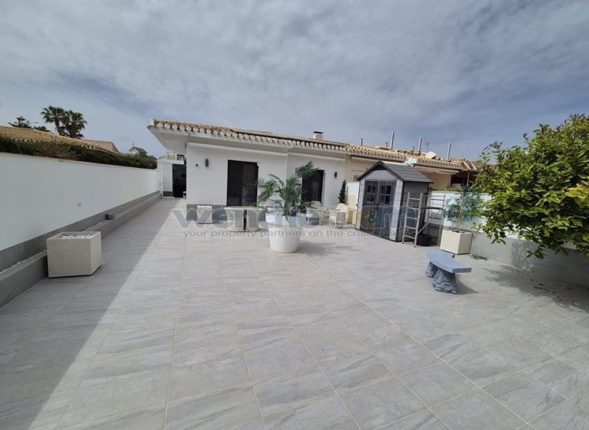 3 quarto Moradia Geminada para venda em Dehesa de Campoamor com piscina - 625 000 € (Ref: 9753526)