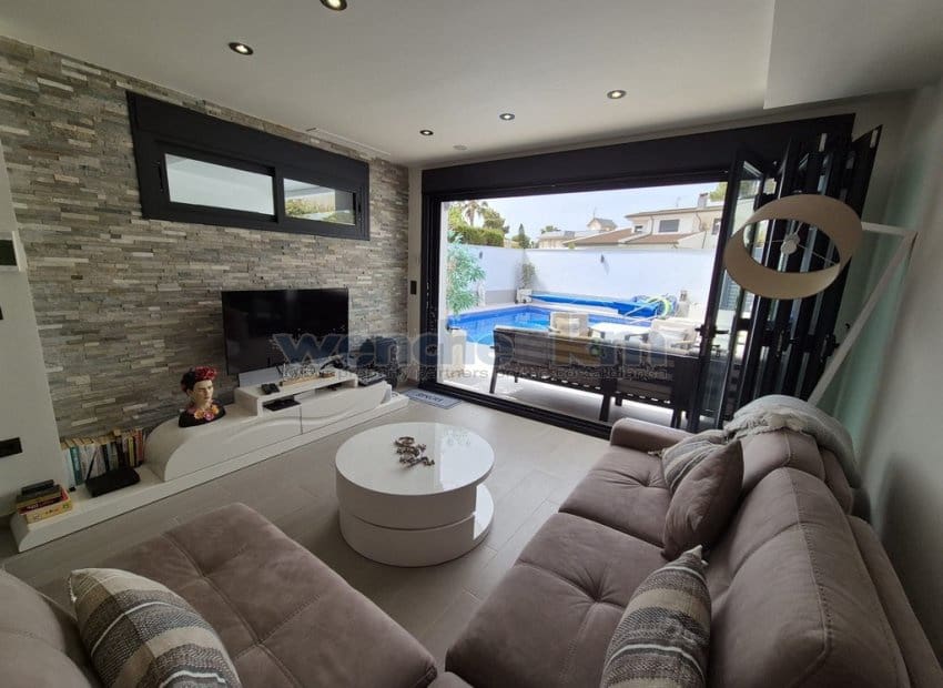 3 quarto Moradia Geminada para venda em Dehesa de Campoamor com piscina - 625 000 € (Ref: 9753526)