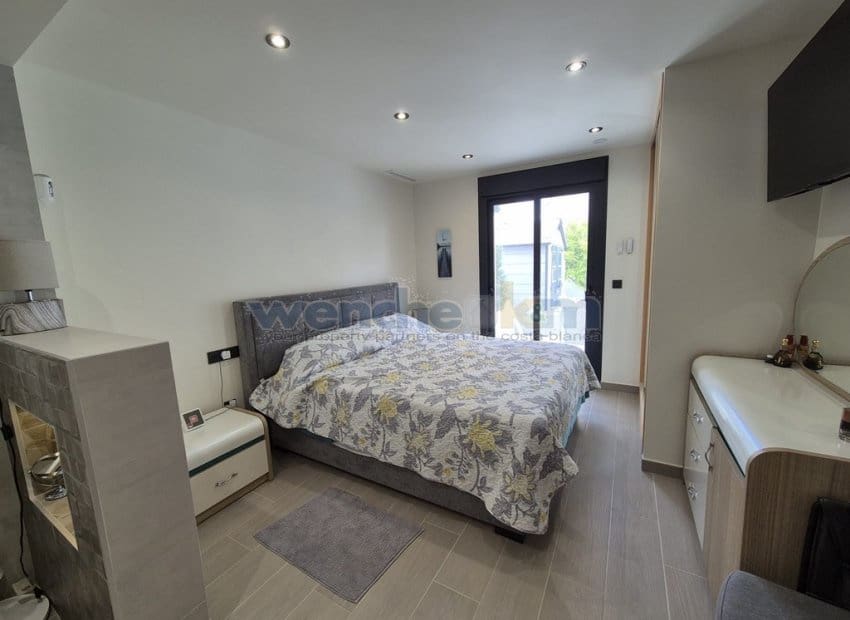 3 quarto Moradia Geminada para venda em Dehesa de Campoamor com piscina - 625 000 € (Ref: 9753526)