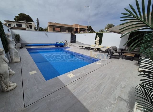 3 sovrum Semi-fristående Villa till salu i Dehesa de Campoamor, Orihuela med pool - 625 000 € (Ref: 9753526)