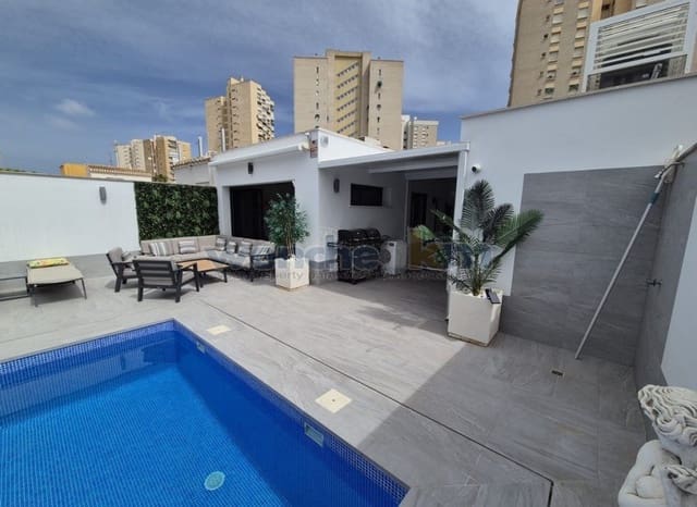 3 sovrum Semi-fristående Villa till salu i Dehesa de Campoamor, Orihuela med pool - 625 000 € (Ref: 9753526)