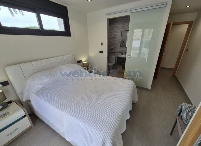 3 quarto Moradia Geminada para venda em Dehesa de Campoamor com piscina - 625 000 € (Ref: 9753526)