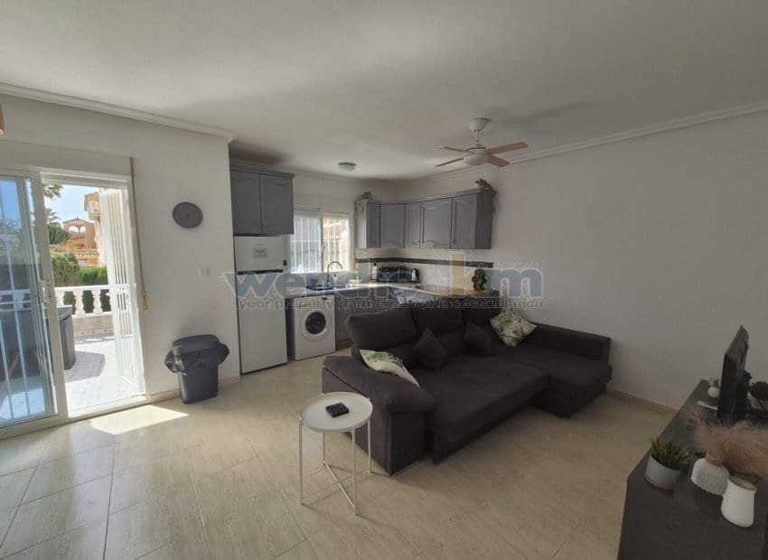 3 soverom Rekkehus til salgs i San Miguel de Salinas med svømmebasseng garasje - € 159 950 (Ref: 9757787)