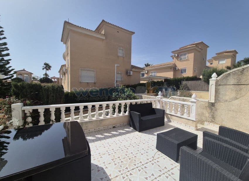 3 soverom Rekkehus til salgs i San Miguel de Salinas med svømmebasseng garasje - € 159 950 (Ref: 9757787)