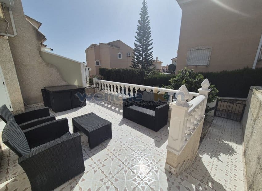 3 soverom Rekkehus til salgs i San Miguel de Salinas med svømmebasseng garasje - € 159 950 (Ref: 9757787)