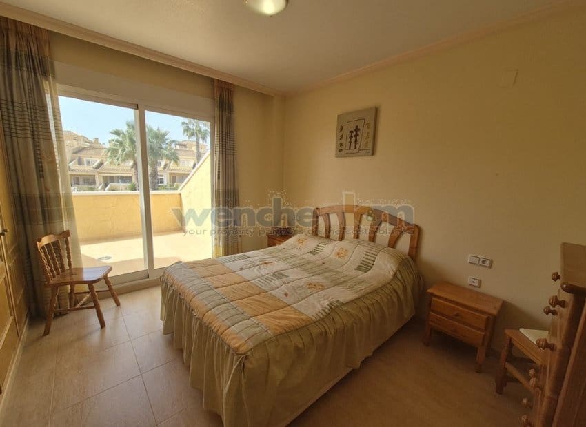 3 slaapkamer Rijtjeshuis te koop in Los Altos met zwembad garage - € 245.000 (Ref: 9761278)