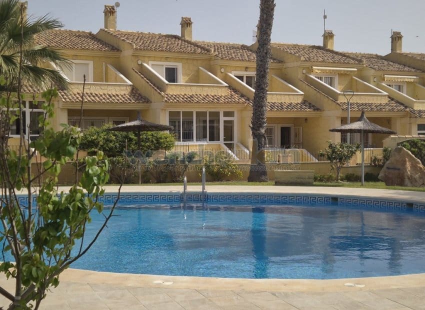 3 slaapkamer Rijtjeshuis te koop in Los Altos met zwembad garage - € 245.000 (Ref: 9761278)