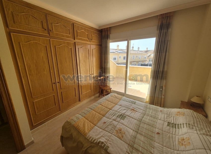 3 slaapkamer Rijtjeshuis te koop in Los Altos met zwembad garage - € 245.000 (Ref: 9761278)