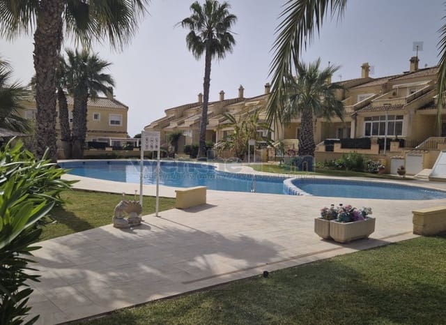 3 slaapkamer Rijtjeshuis te koop in Los Altos met zwembad garage - € 245.000 (Ref: 9761278)