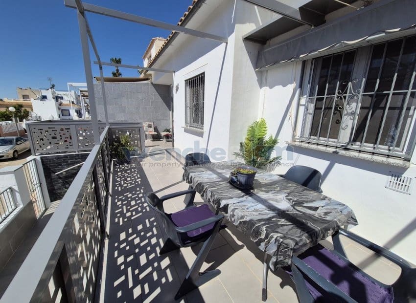 Pareado de 2 habitaciones en La Florida en venta con piscina garaje - 195.000 € (Ref: 9781383)