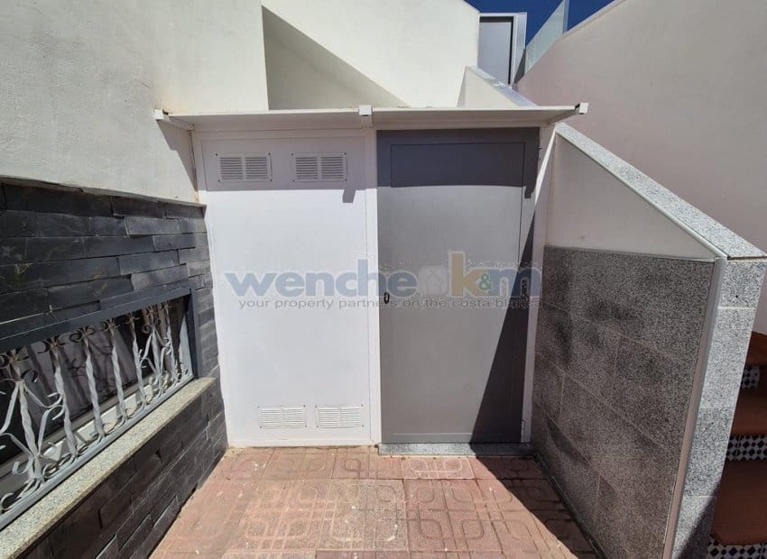 Pareado de 2 habitaciones en La Florida en venta con piscina garaje - 195.000 € (Ref: 9781383)