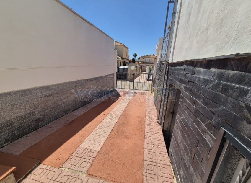 Pareado de 2 habitaciones en La Florida en venta con piscina garaje - 195.000 € (Ref: 9781383)