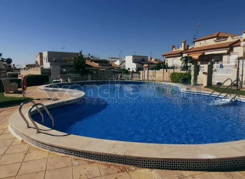 Pareado de 2 habitaciones en La Florida en venta con piscina garaje - 195.000 € (Ref: 9781383)