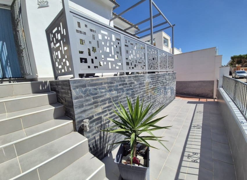 Pareado de 2 habitaciones en La Florida en venta con piscina garaje - 195.000 € (Ref: 9781383)