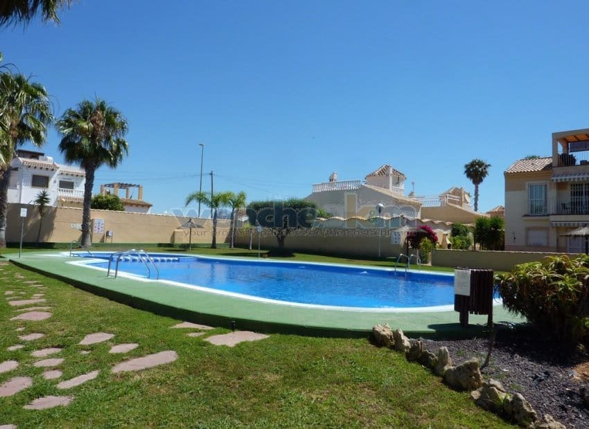 2 chambre Bungalow à vendre à La Chismosa avec piscine - 149 950 € (Ref: 9880218)