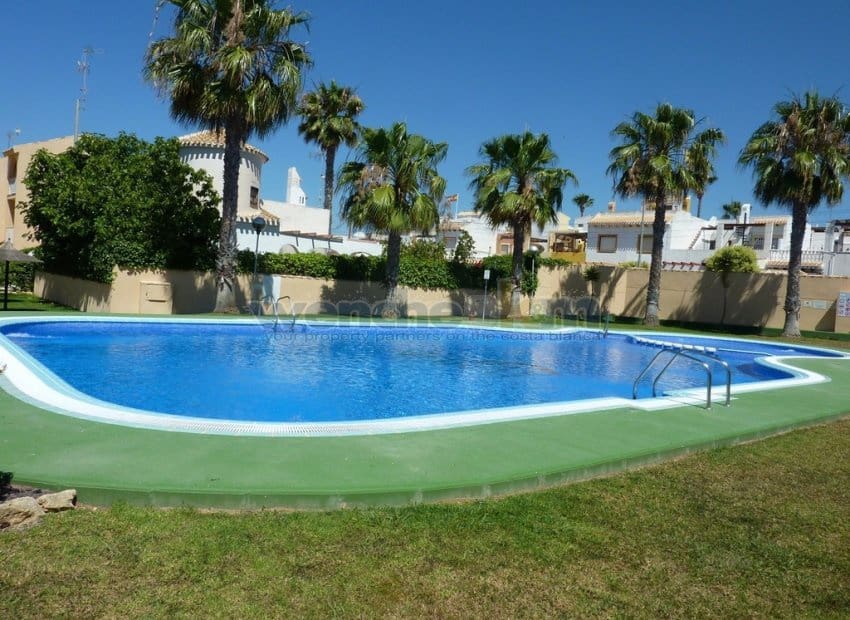 2 chambre Bungalow à vendre à La Chismosa avec piscine - 149 950 € (Ref: 9880218)