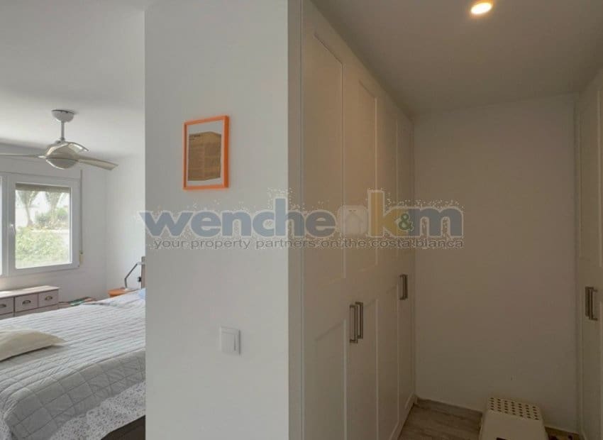 2 sypialnia Willa na sprzedaż w Torrevieja z basenem garażem - 465 000 € (Ref: 9889286)