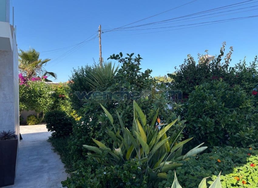 2 sypialnia Willa na sprzedaż w Torrevieja z basenem garażem - 465 000 € (Ref: 9889286)