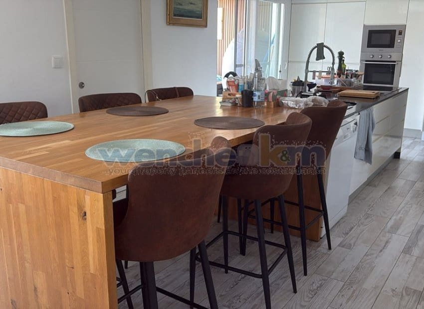2 sypialnia Willa na sprzedaż w Torrevieja z basenem garażem - 465 000 € (Ref: 9889286)
