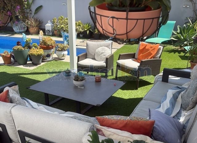 2 sypialnia Willa na sprzedaż w El Chaparral - La Siesta - La Torreta, Torrevieja z basenem garażem - 465 000 € (Ref: 9889286)