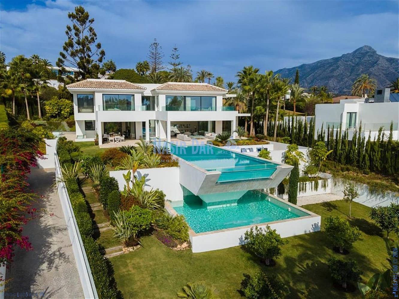 6 bedroom Townhouse for sale in Marbella with pool garage - € 6,500,000 (Ref: 10007753)