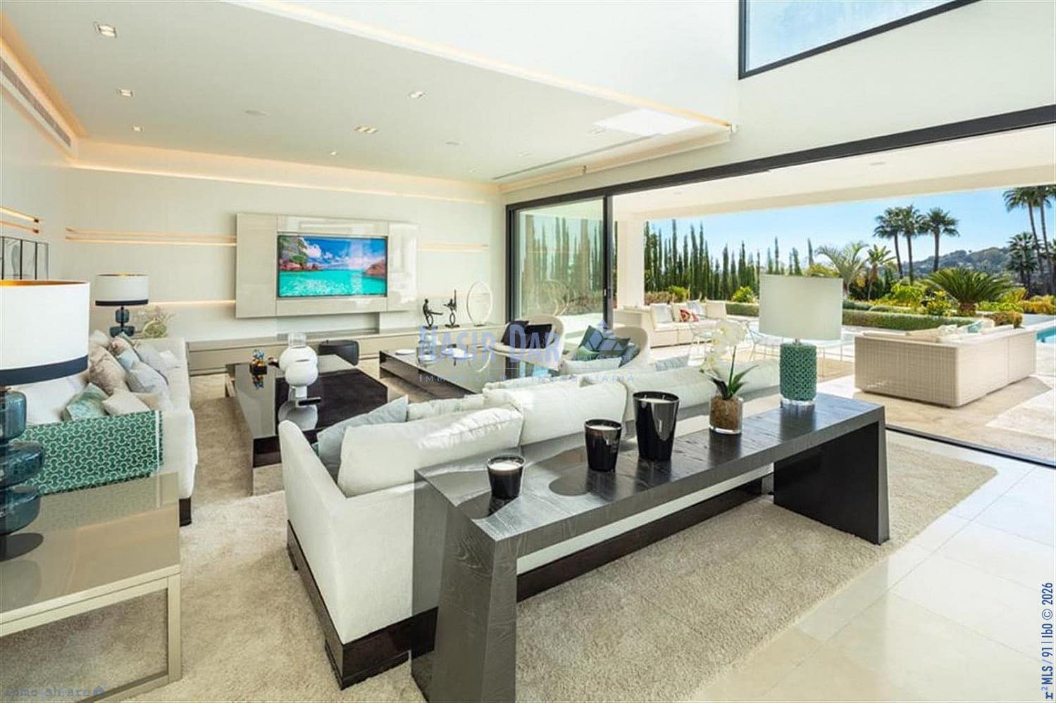 6 bedroom Townhouse for sale in Marbella with pool garage - € 6,500,000 (Ref: 10007753)