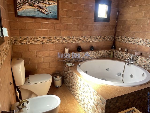 2 quarto Casa em Banda para venda em Centro, Nerja com piscina garagem - 477 000 € (Ref: 10007898)