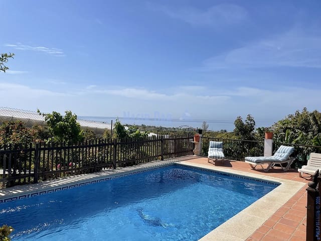 2 quarto Casa em Banda para venda em Centro, Nerja com piscina garagem - 477 000 € (Ref: 10007898)