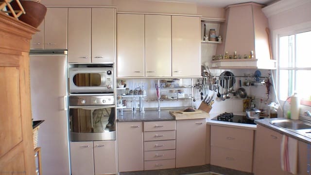 8 sypialnia Willa na sprzedaż w El Peñoncillo, Torrox z basenem garażem - 1 000 000 € (Ref: 10007899)