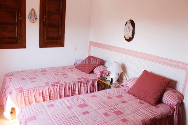 3 makuuhuone Paritalo myytävänä paikassa Centro, Nerja mukana uima-altaan 
autotalli - 425 000 € (Ref: 10018066)