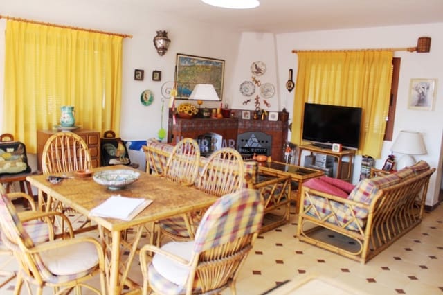 3 makuuhuone Paritalo myytävänä paikassa Centro, Nerja mukana uima-altaan 
autotalli - 425 000 € (Ref: 10018066)