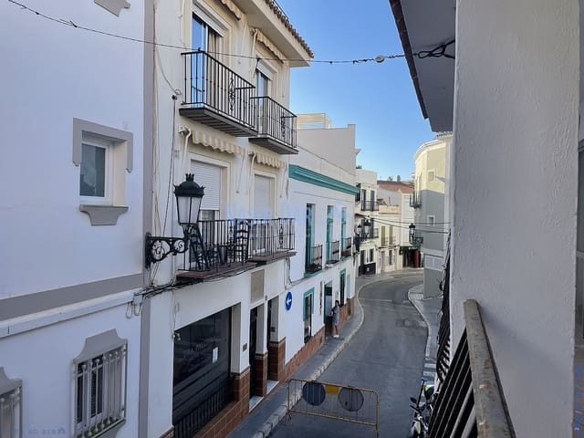 2 makuuhuone Omakotitalo myytävänä paikassa Centro, Nerja - 599 000 € (Ref: 10039009)
