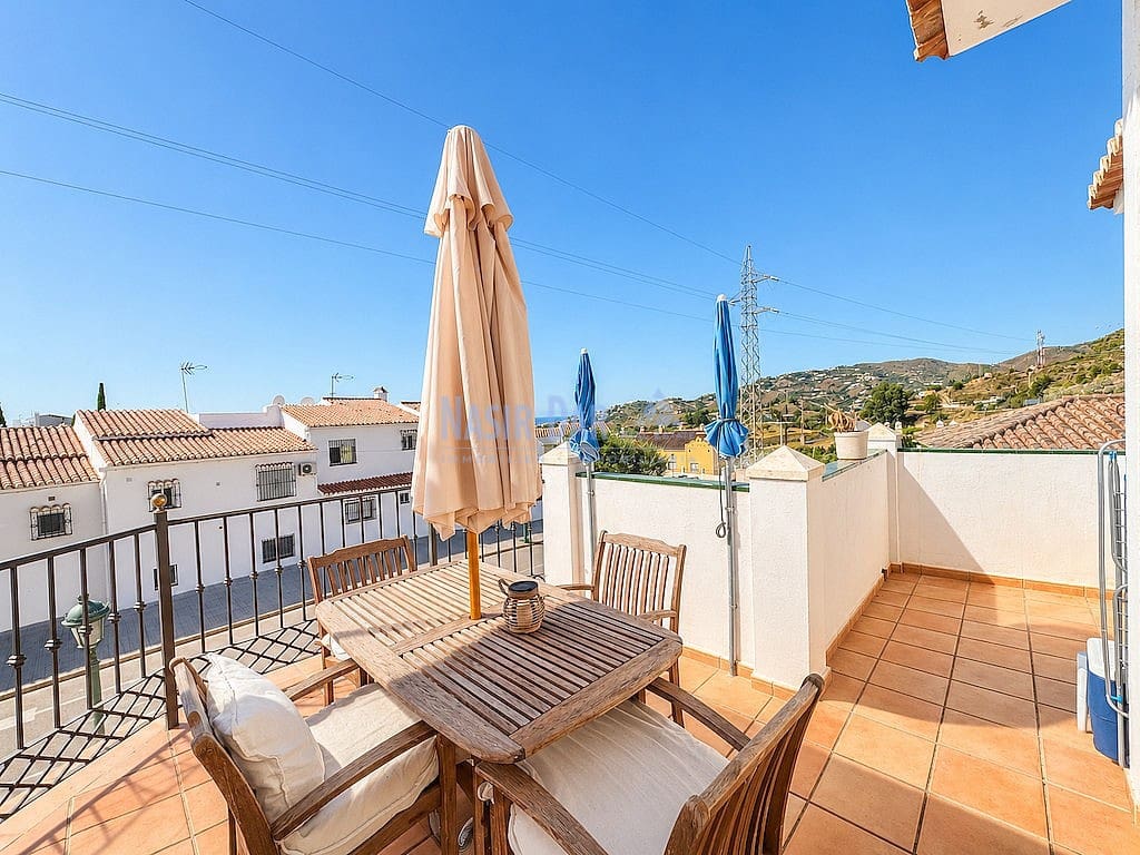 3 quarto Moradia Geminada para venda em Nerja com piscina garagem - 380 000 € (Ref: 10081566)