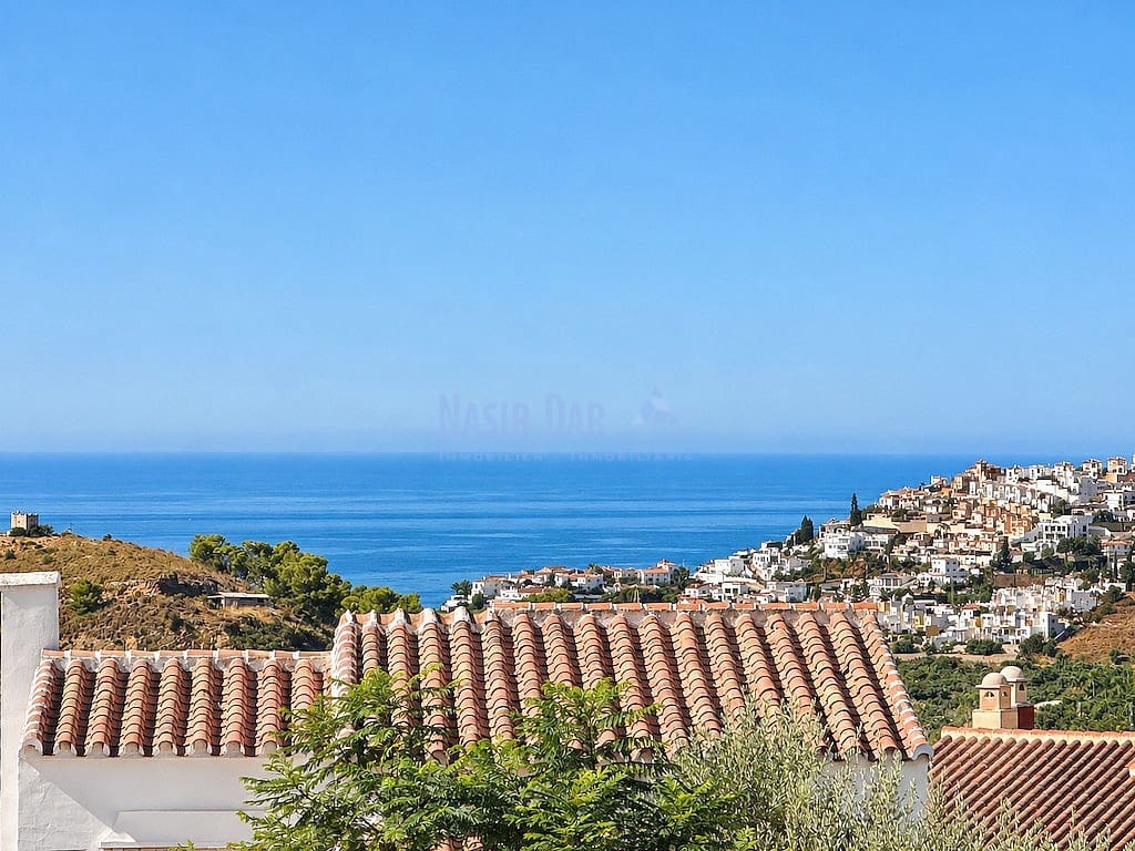 3 quarto Moradia Geminada para venda em Nerja com piscina garagem - 380 000 € (Ref: 10081566)