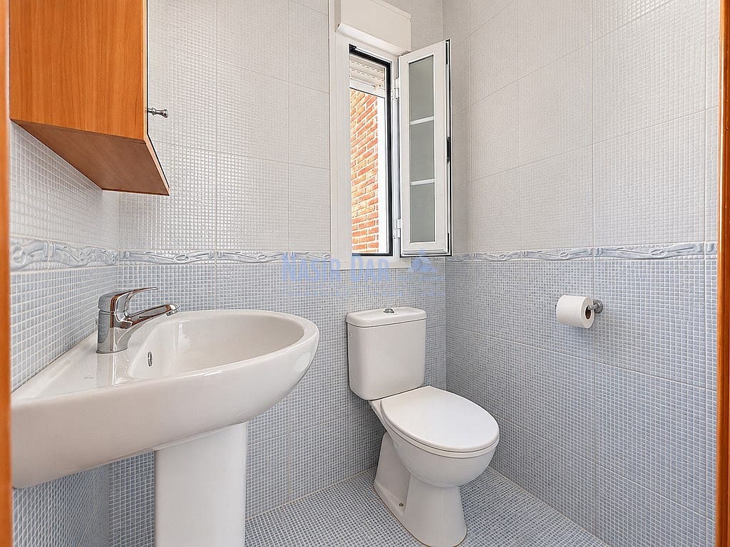 3 quarto Moradia Geminada para venda em Nerja com piscina garagem - 380 000 € (Ref: 10081566)