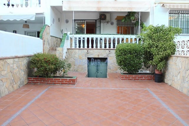 4 makuuhuone Omakotitalo myytävänä paikassa Centro, Nerja mukana 
autotalli - 489 000 € (Ref: 10104291)