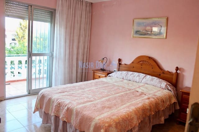 4 makuuhuone Omakotitalo myytävänä paikassa Centro, Nerja mukana 
autotalli - 489 000 € (Ref: 10104291)