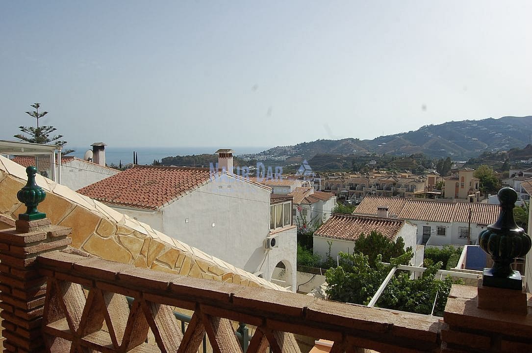 3 soveværelse Villa til salg i Nerja med swimmingpool garage - € 499.000 (Ref: 4452667)