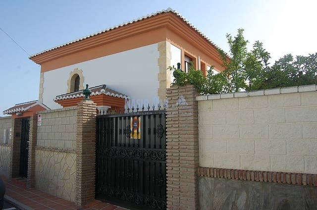 3 sovrum Villa till salu i Centro, Nerja med pool garage - 499 000 € (Ref: 4452667)