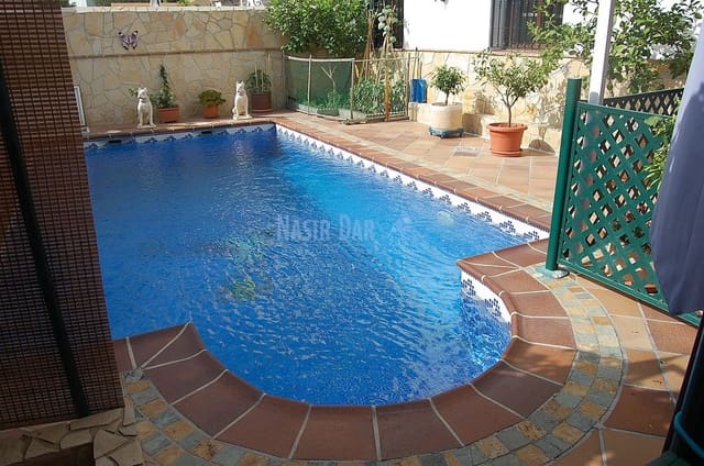 3 sovrum Villa till salu i Centro, Nerja med pool garage - 499 000 € (Ref: 4452667)