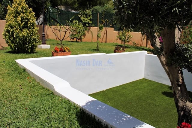 5 soveværelse Villa til salg i Avda Pescia - Ctra de Frigiliana, Nerja med swimmingpool garage - € 650.000 (Ref: 4452675)