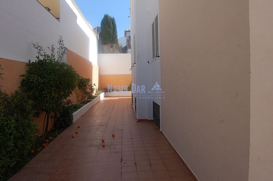 6 soveværelse Villa til salg i Nerja med swimmingpool garage - € 550.000 (Ref: 4452691)