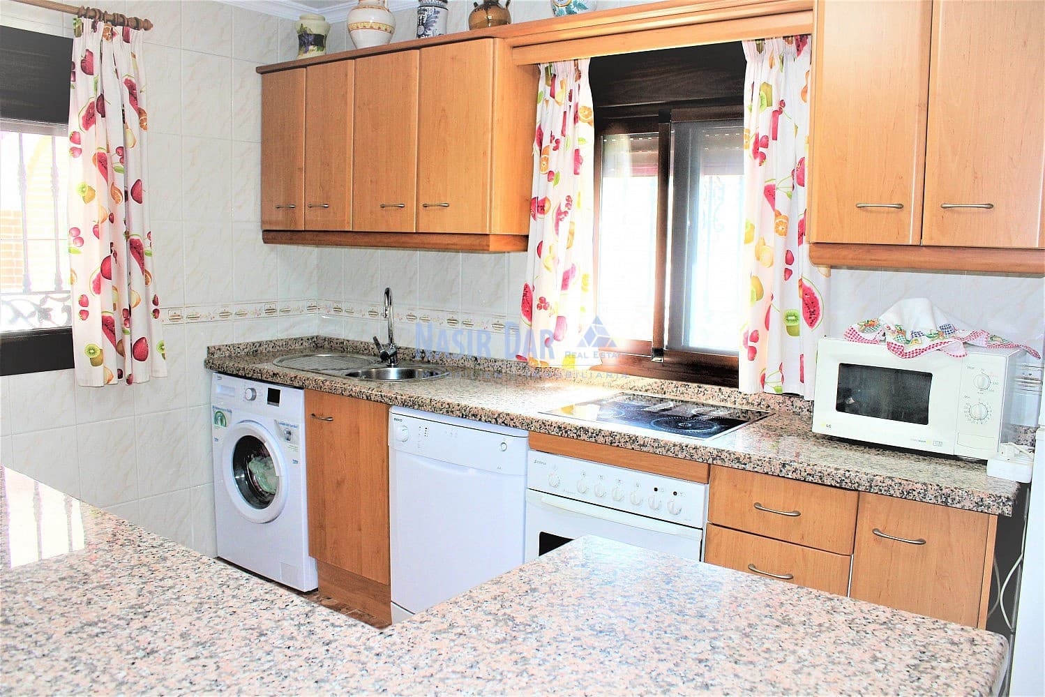 2 sypialnia Finka/Dom wiejski na sprzedaż w Nerja z basenem - 370 000 € (Ref: 4452694)