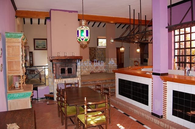 3 soveværelse Villa til salg i Centro, Nerja med swimmingpool - € 995.000 (Ref: 4452750)