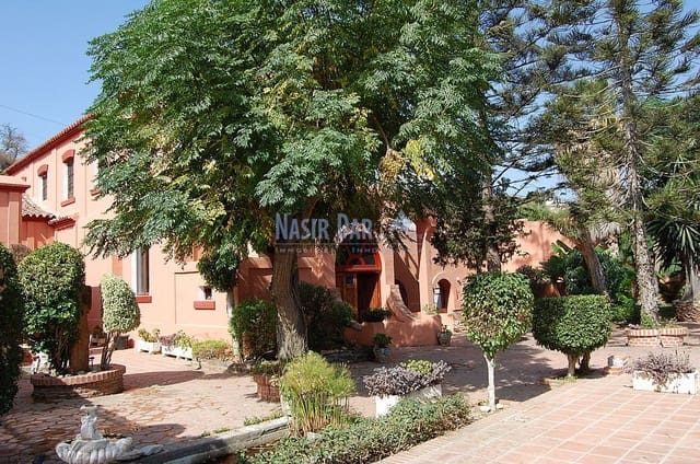 3 soveværelse Villa til salg i Centro, Nerja med swimmingpool - € 995.000 (Ref: 4452750)