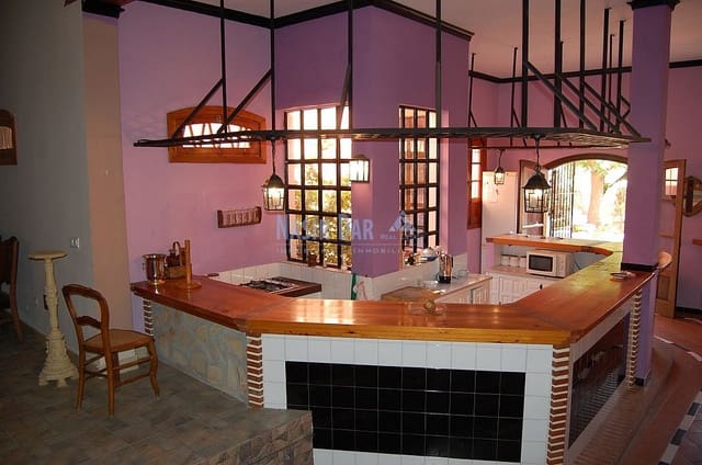 3 soveværelse Villa til salg i Centro, Nerja med swimmingpool - € 995.000 (Ref: 4452750)