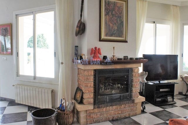 Chalet de 3 habitaciones en Torrox Pueblo, Torrox en venta con piscina - 520.000 € (Ref: 4452759)