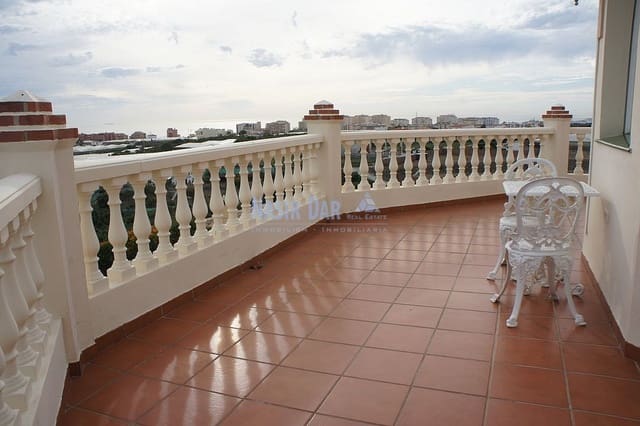 Chalet de 3 habitaciones en Torrox Pueblo, Torrox en venta con piscina - 520.000 € (Ref: 4452759)